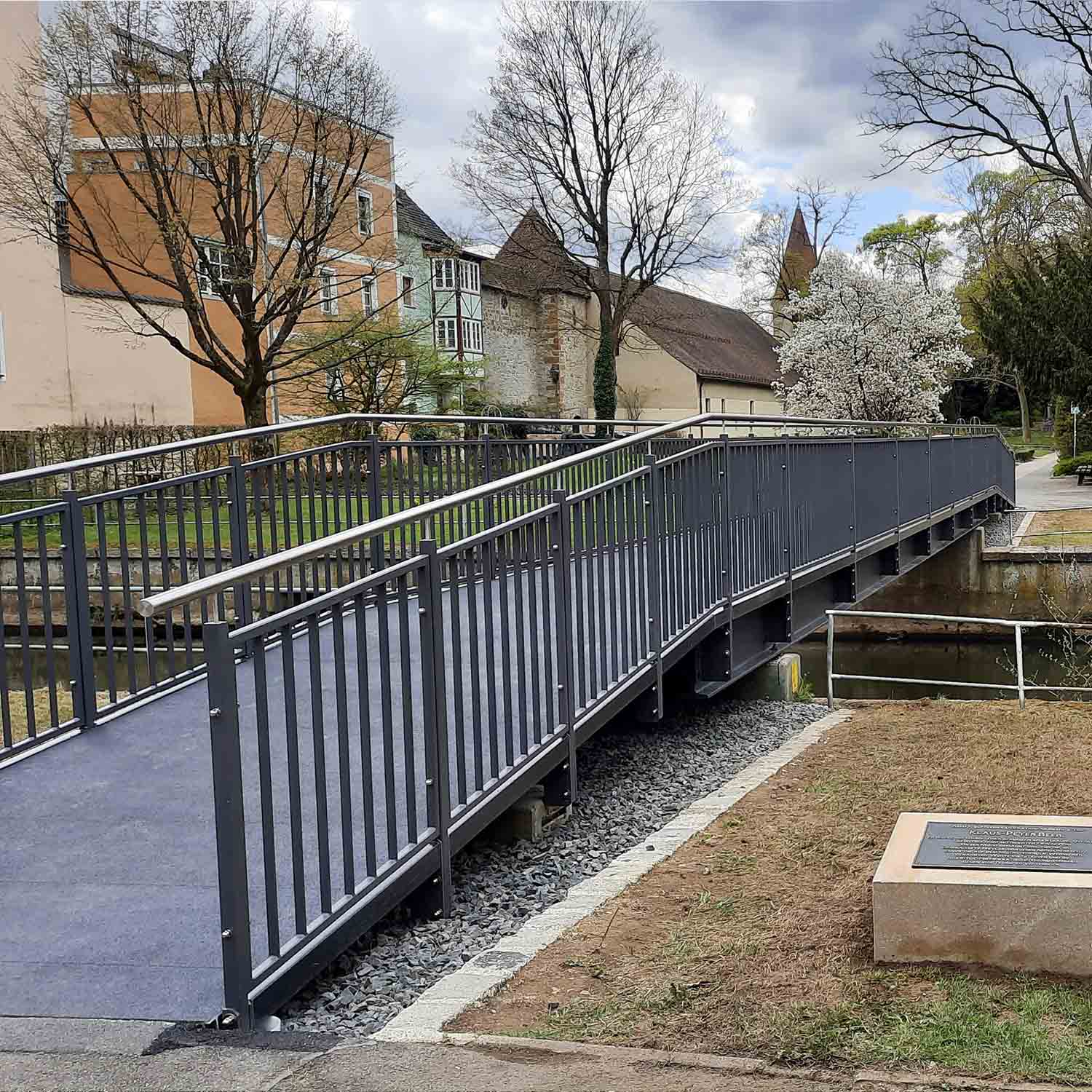FRP Bridge Deck replacement, mounted on steel